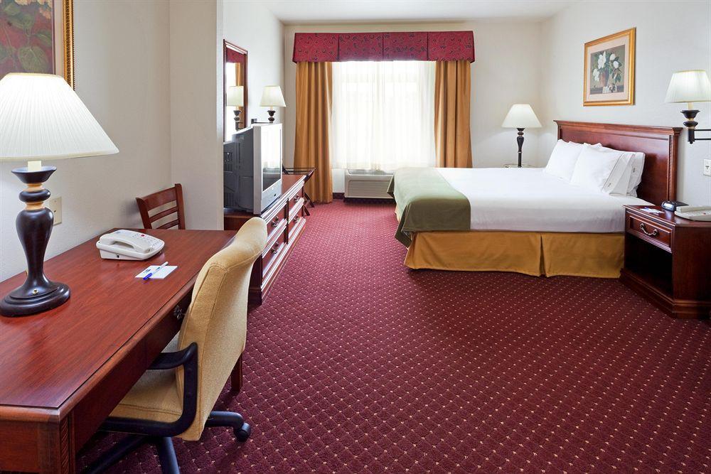 Holiday Inn Express Syracuse-Fairgrounds By Ihg Warners Pokoj fotografie