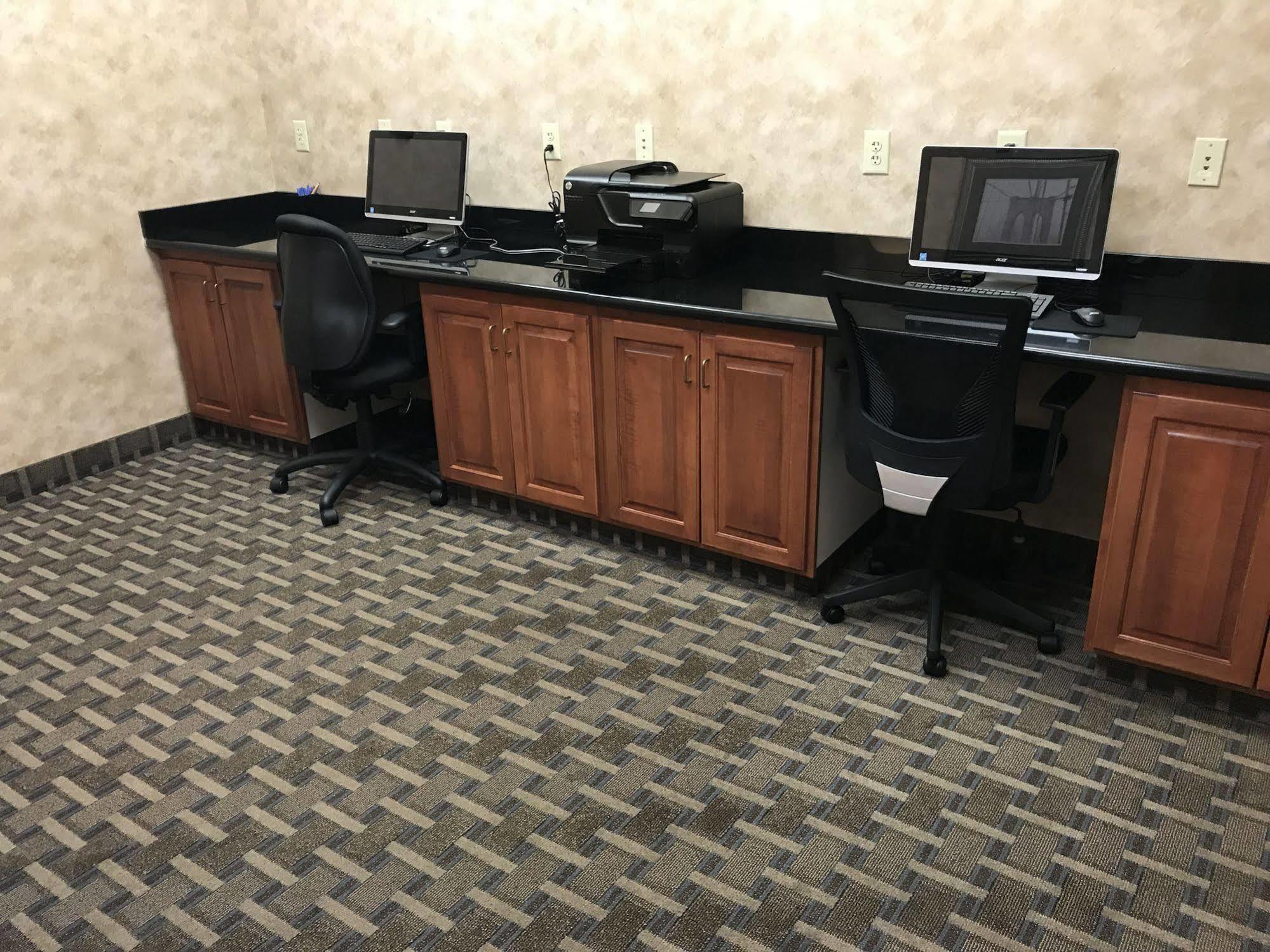 Holiday Inn Express Syracuse-Fairgrounds By Ihg Warners Exteriér fotografie